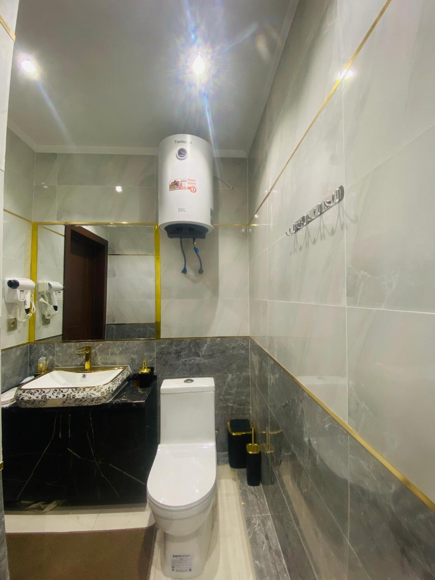 Baland Hotel Душанбе Екстер'єр фото