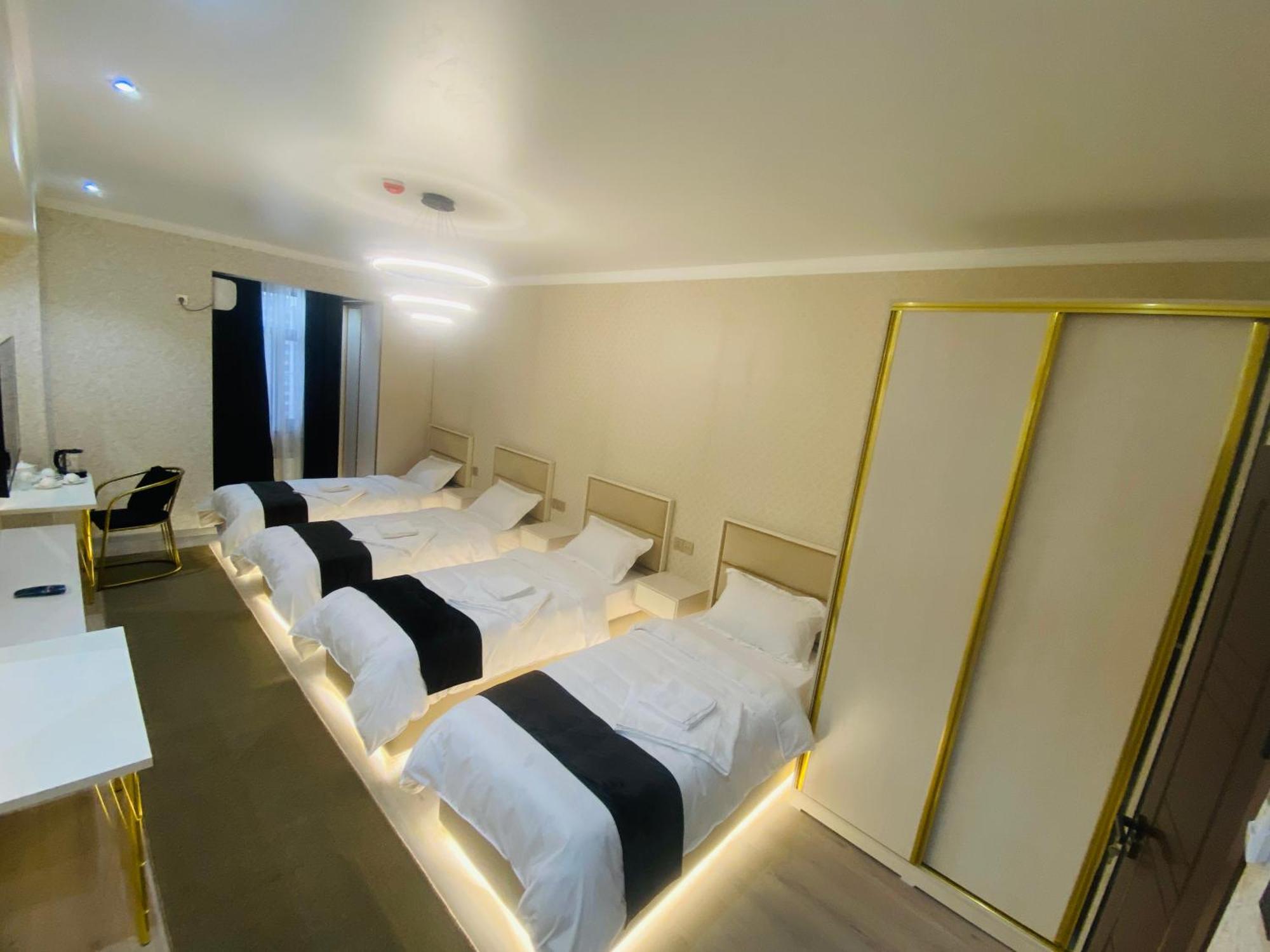 Baland Hotel Душанбе Екстер'єр фото