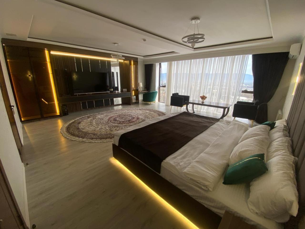 Baland Hotel Душанбе Екстер'єр фото