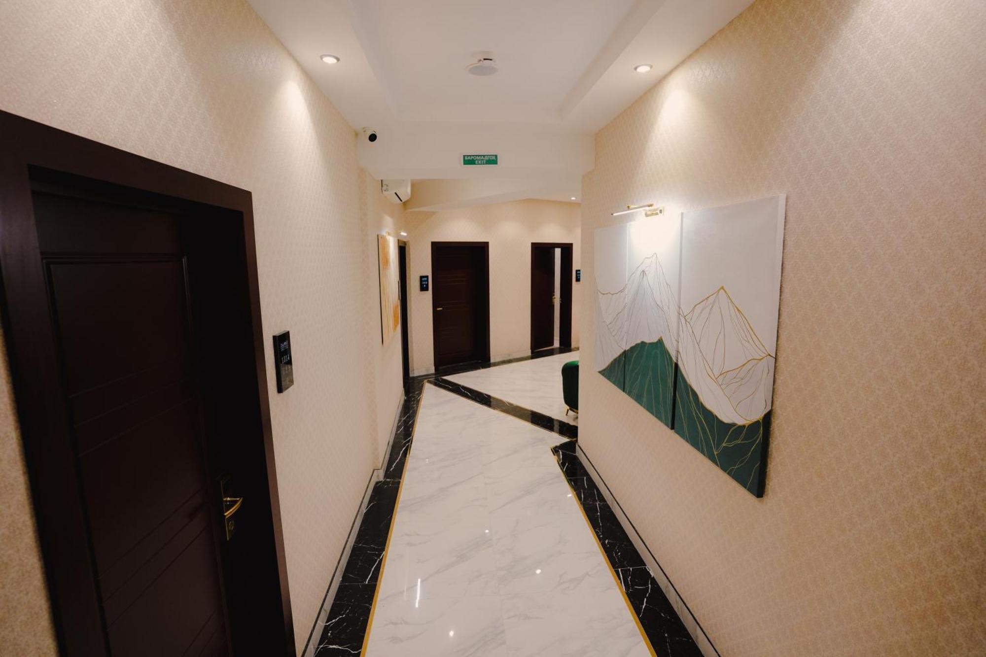 Baland Hotel Душанбе Екстер'єр фото