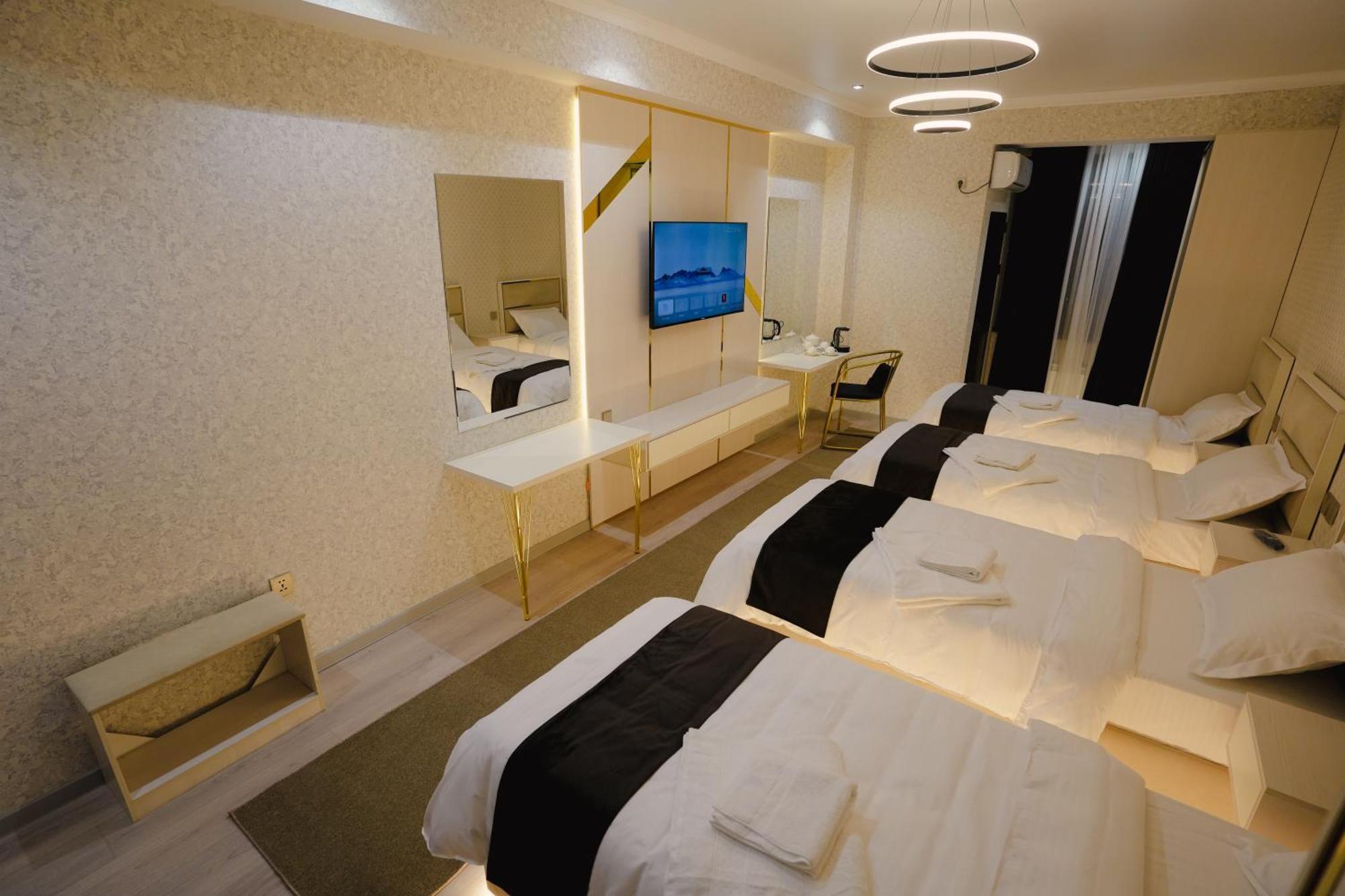 Baland Hotel Душанбе Екстер'єр фото