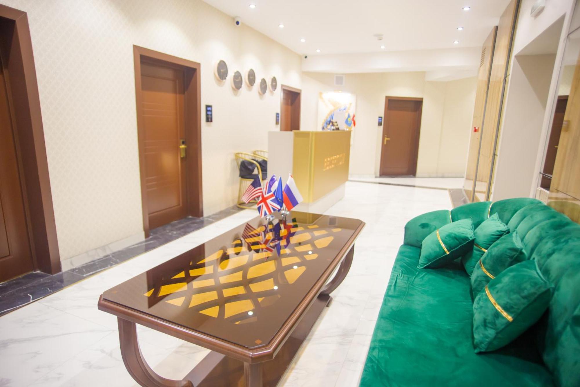 Baland Hotel Душанбе Екстер'єр фото