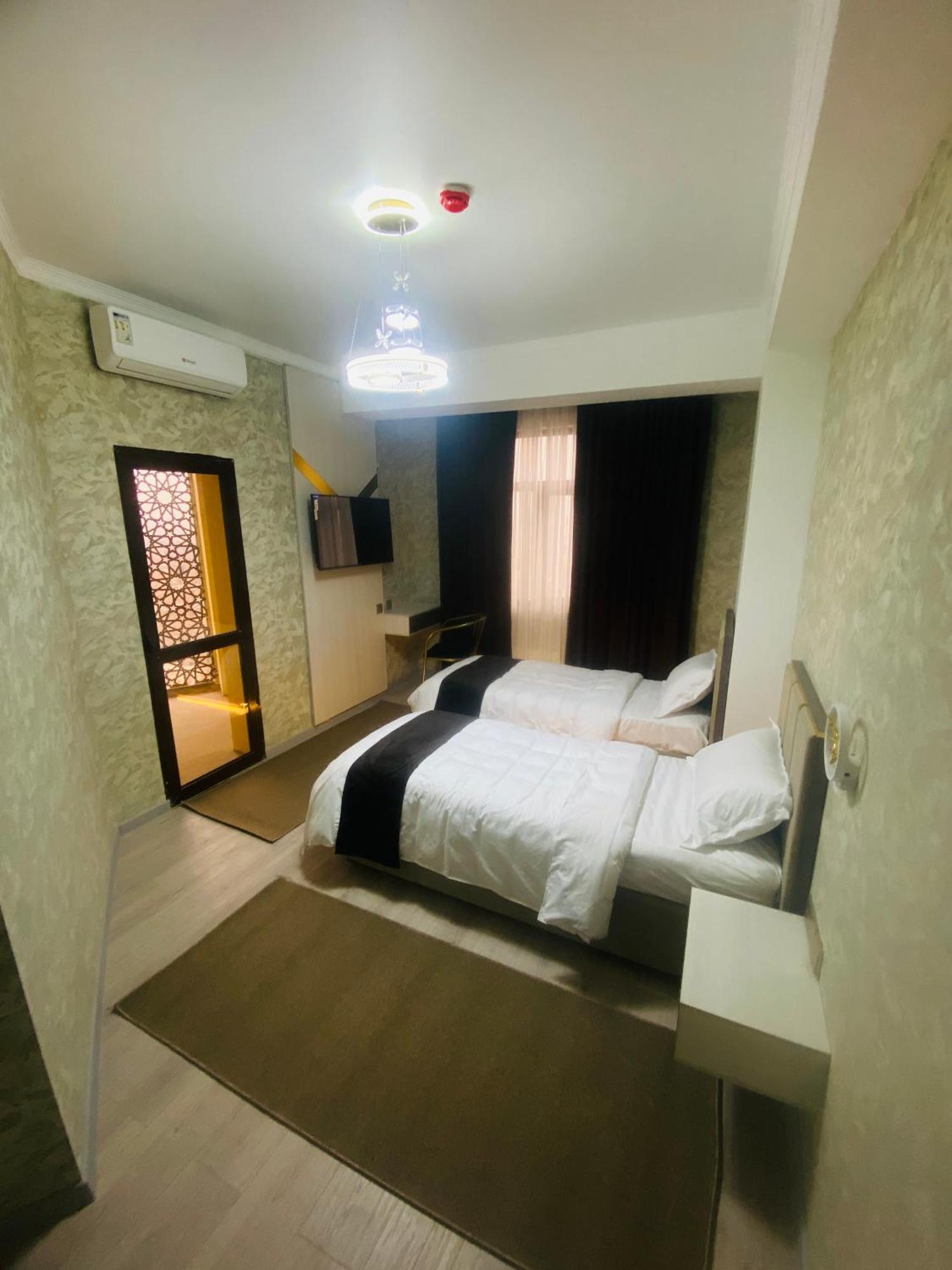 Baland Hotel Душанбе Екстер'єр фото