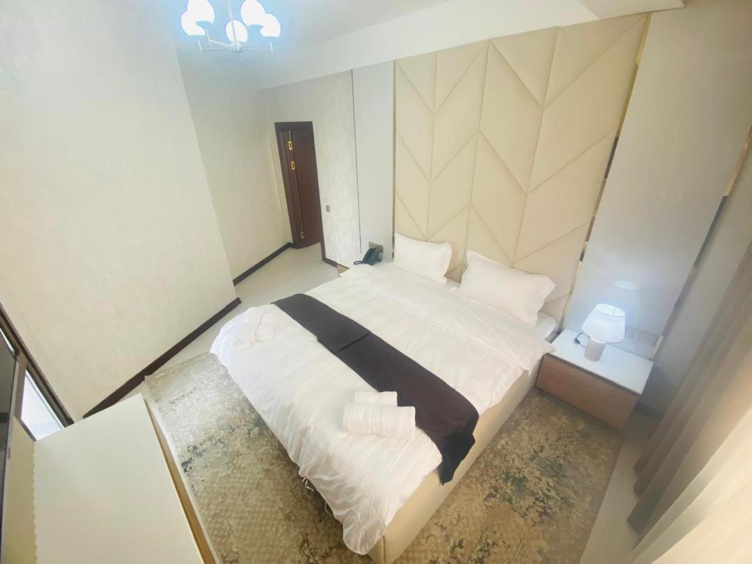 Baland Hotel Душанбе Екстер'єр фото
